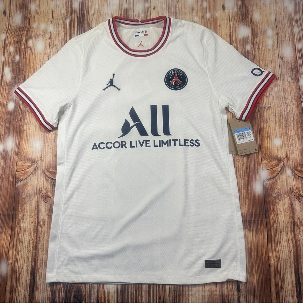 NWT Air Jordan Paris Saint-Germain Player Edition 2021 Season Sports Medium